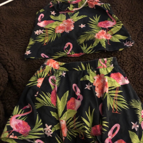 OK there’s five different outfits to choose from - Picture 2 of 15